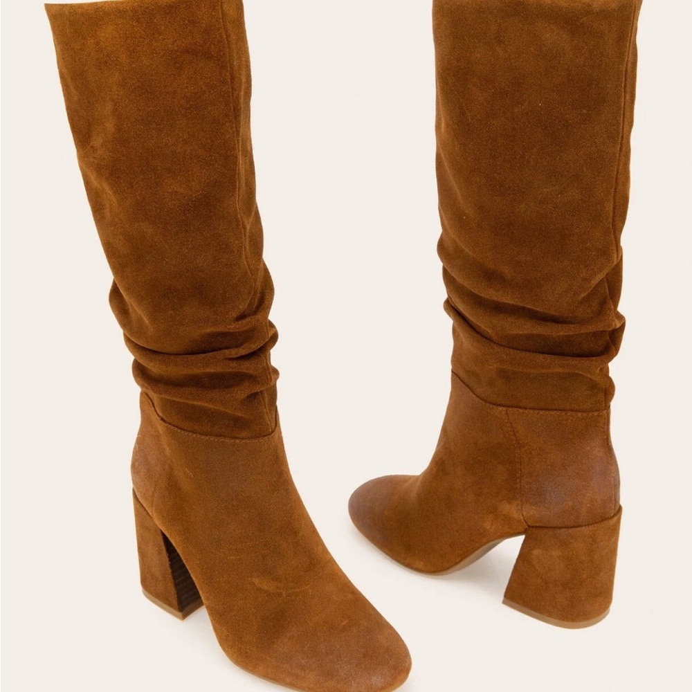 NIB Gentle Souls by Kenneth Cole Iman Slouch Boots Luggage Suede size 8